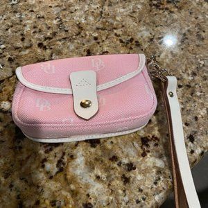 Dooney & Bourke Wristlet